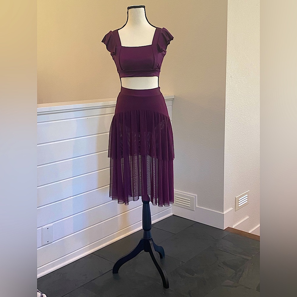 Three-piece Kelly costume